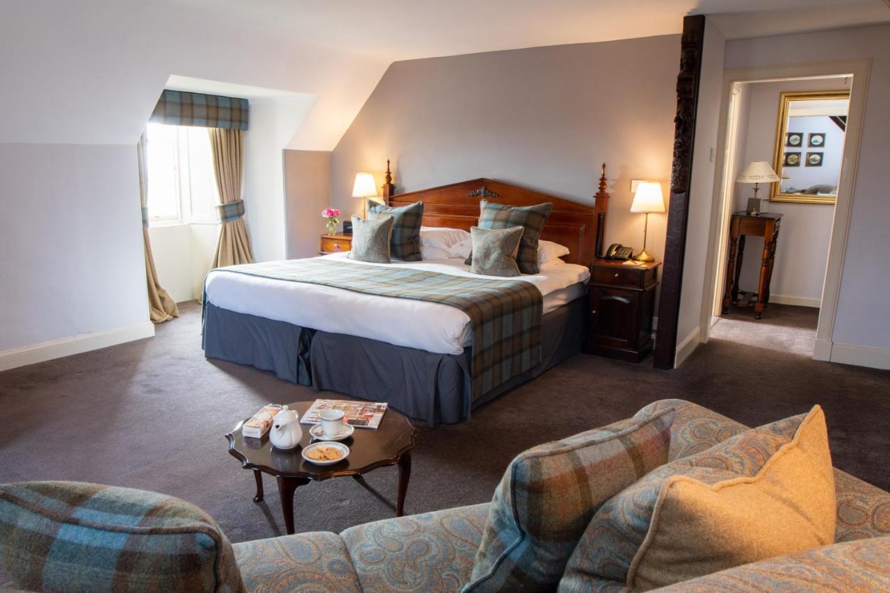 Chirnside Hall Hotel Стая снимка