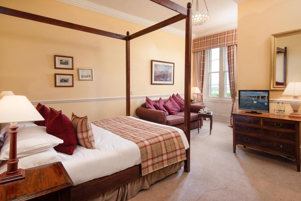 Chirnside Hall Hotel Екстериор снимка