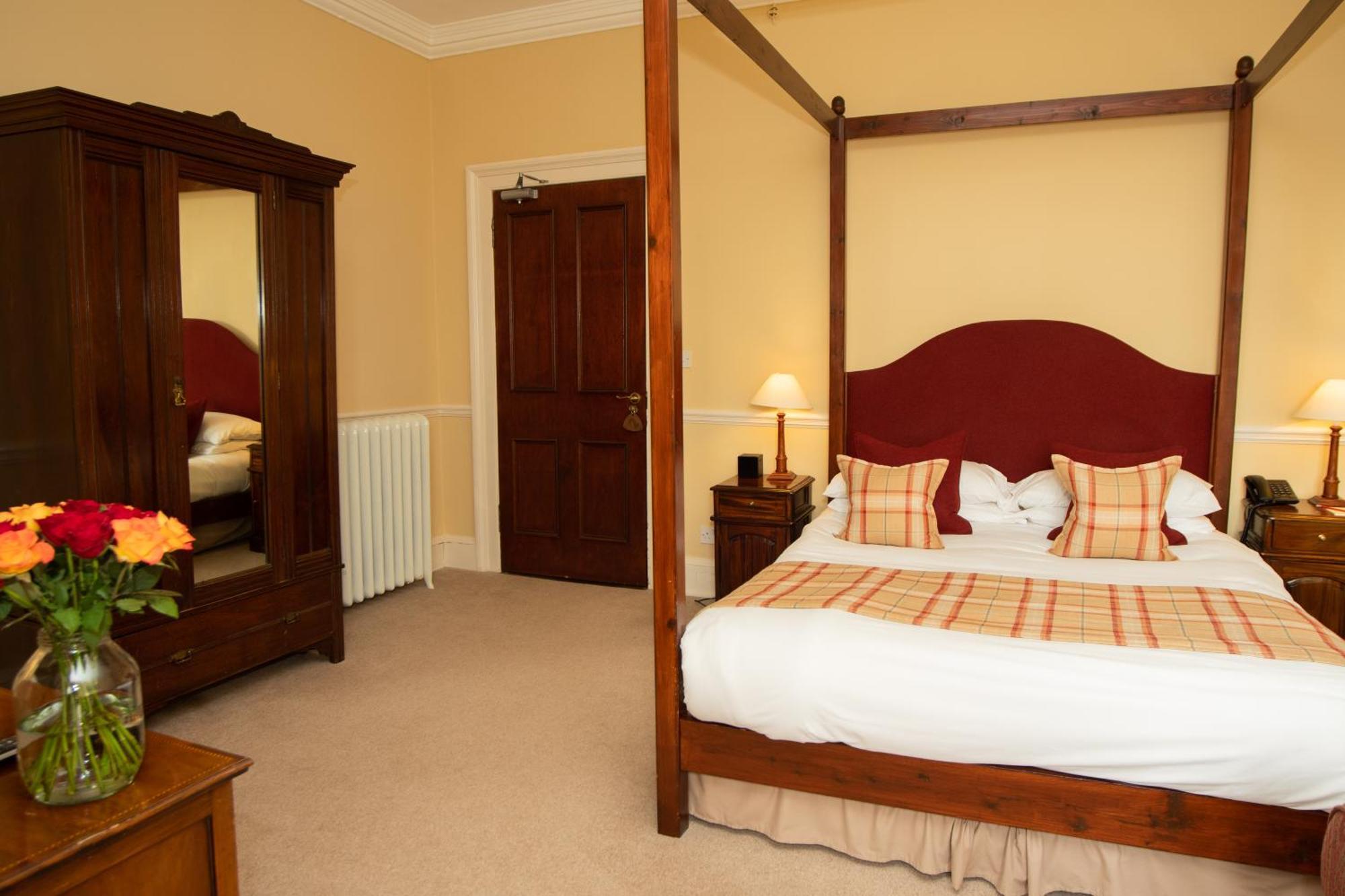 Chirnside Hall Hotel Стая снимка