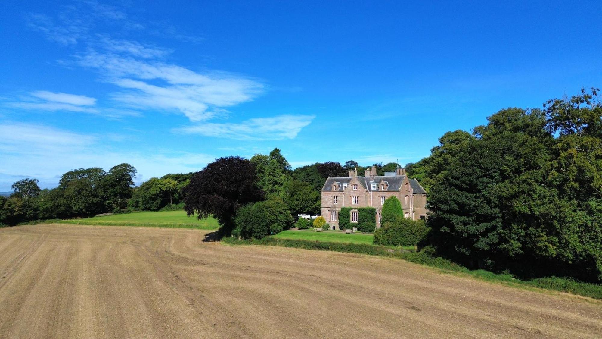 Chirnside Hall Hotel Екстериор снимка