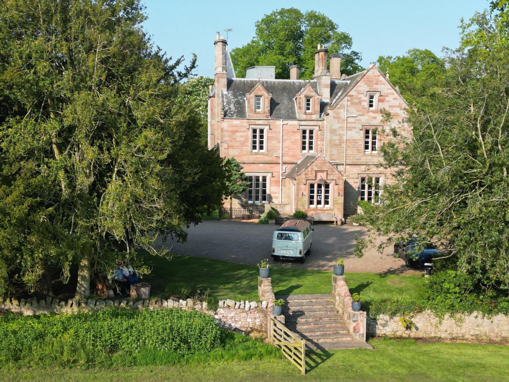 Chirnside Hall Hotel Екстериор снимка